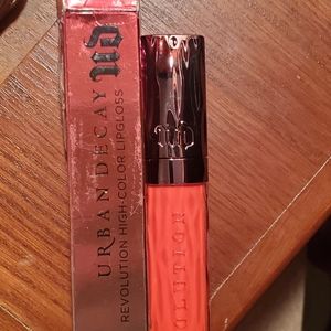Urban Decay Revolution Lipgloss "PunchDrunk"